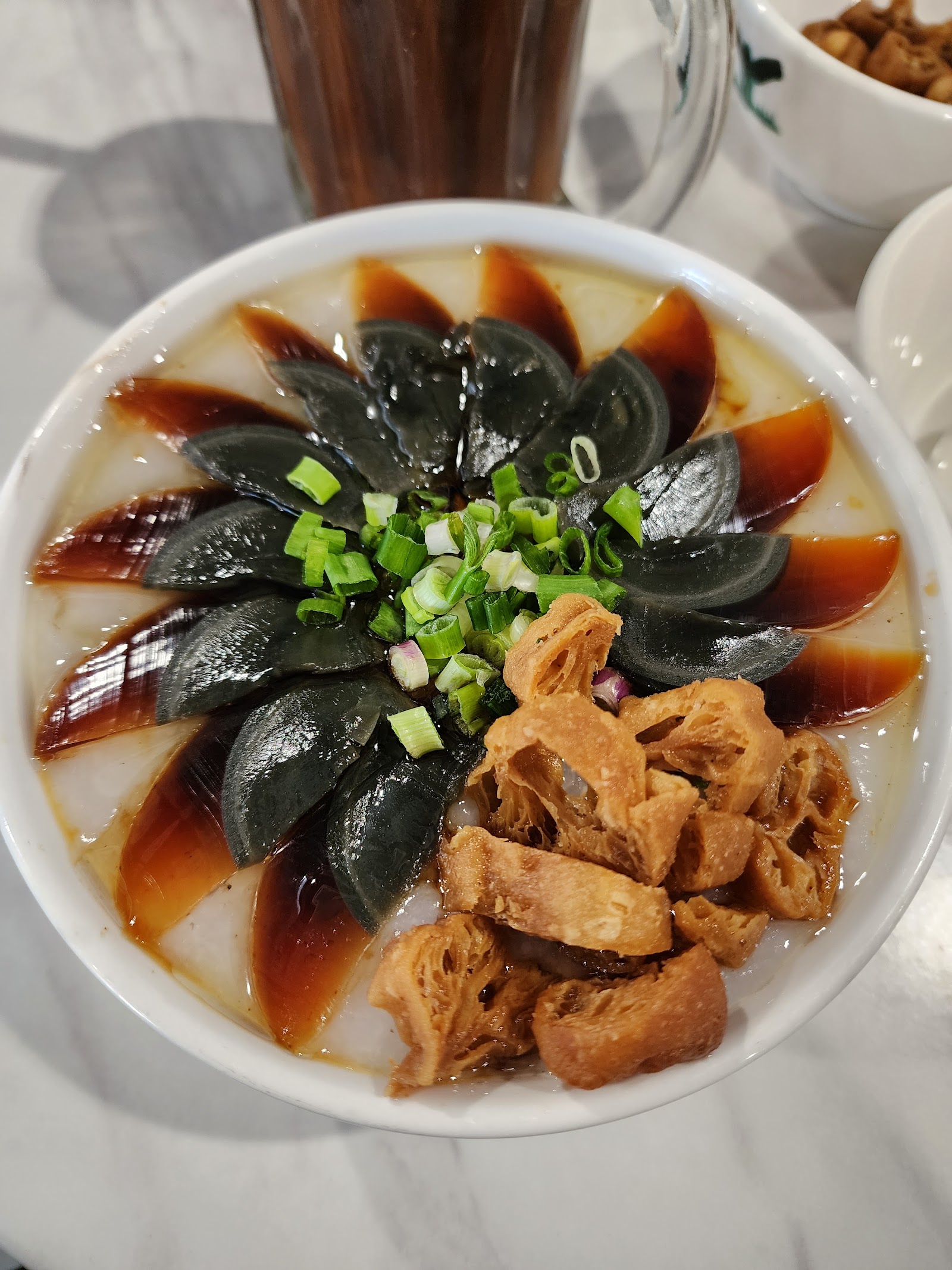 瘦肉粥＋海南咖啡(S)茶 Pork Congee + Hainan Kopi (S) Teh